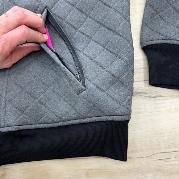 Athleta Gray Bomber Infusion Quilted Jacket Sz Lg like New - Picture 3 of 6